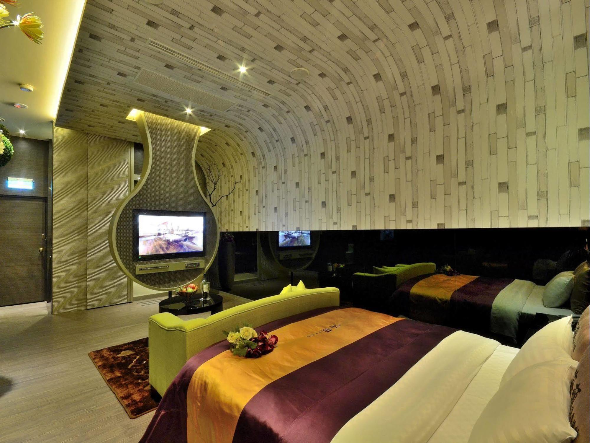 Hea Duenn Motel Taichung Bagian luar foto