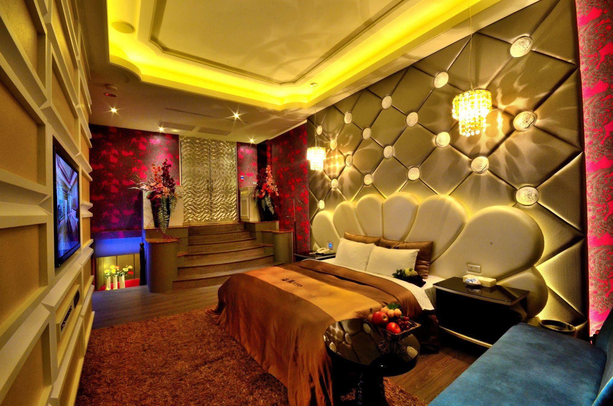 Hea Duenn Motel Taichung Bagian luar foto