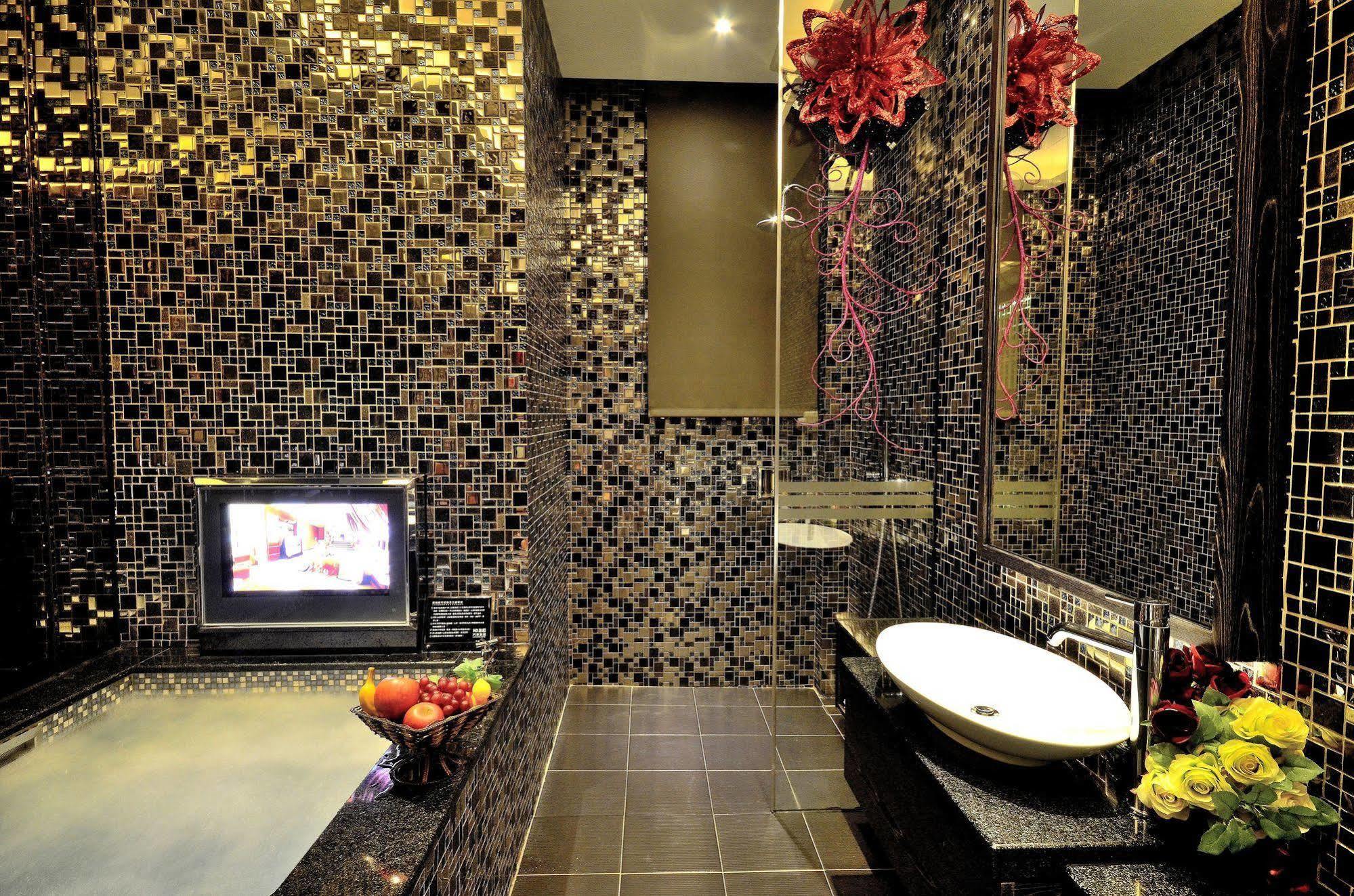 Hea Duenn Motel Taichung Bagian luar foto