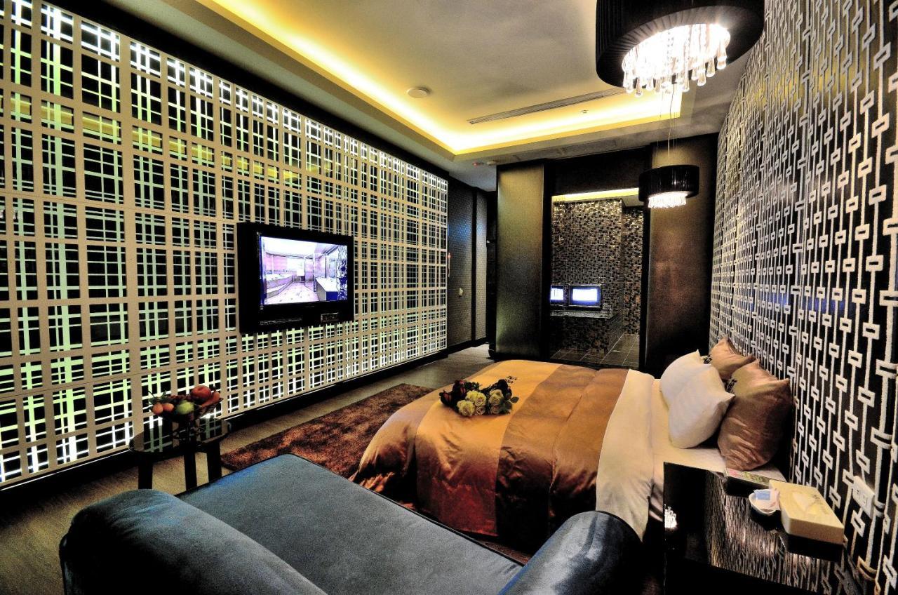 Hea Duenn Motel Taichung Bagian luar foto