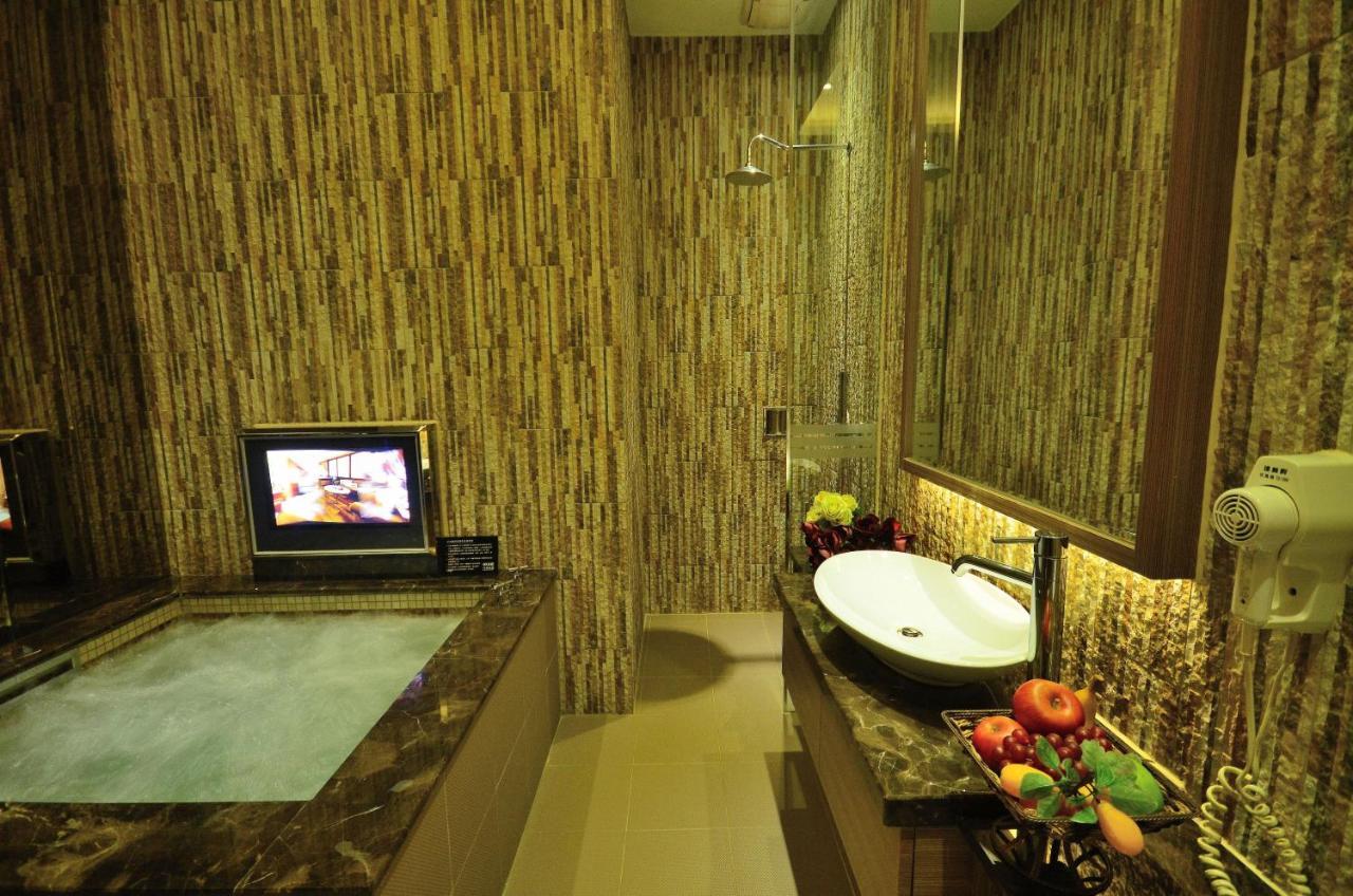 Hea Duenn Motel Taichung Bagian luar foto