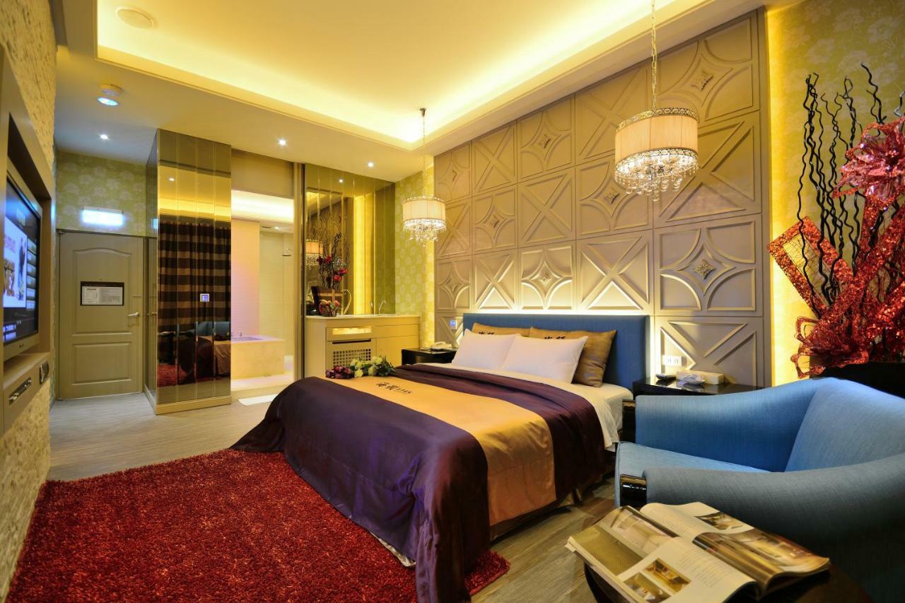Hea Duenn Motel Taichung Bagian luar foto