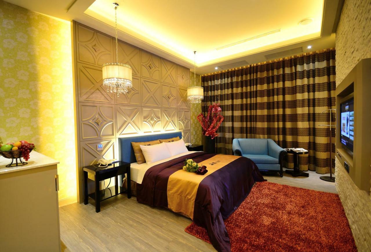 Hea Duenn Motel Taichung Bagian luar foto