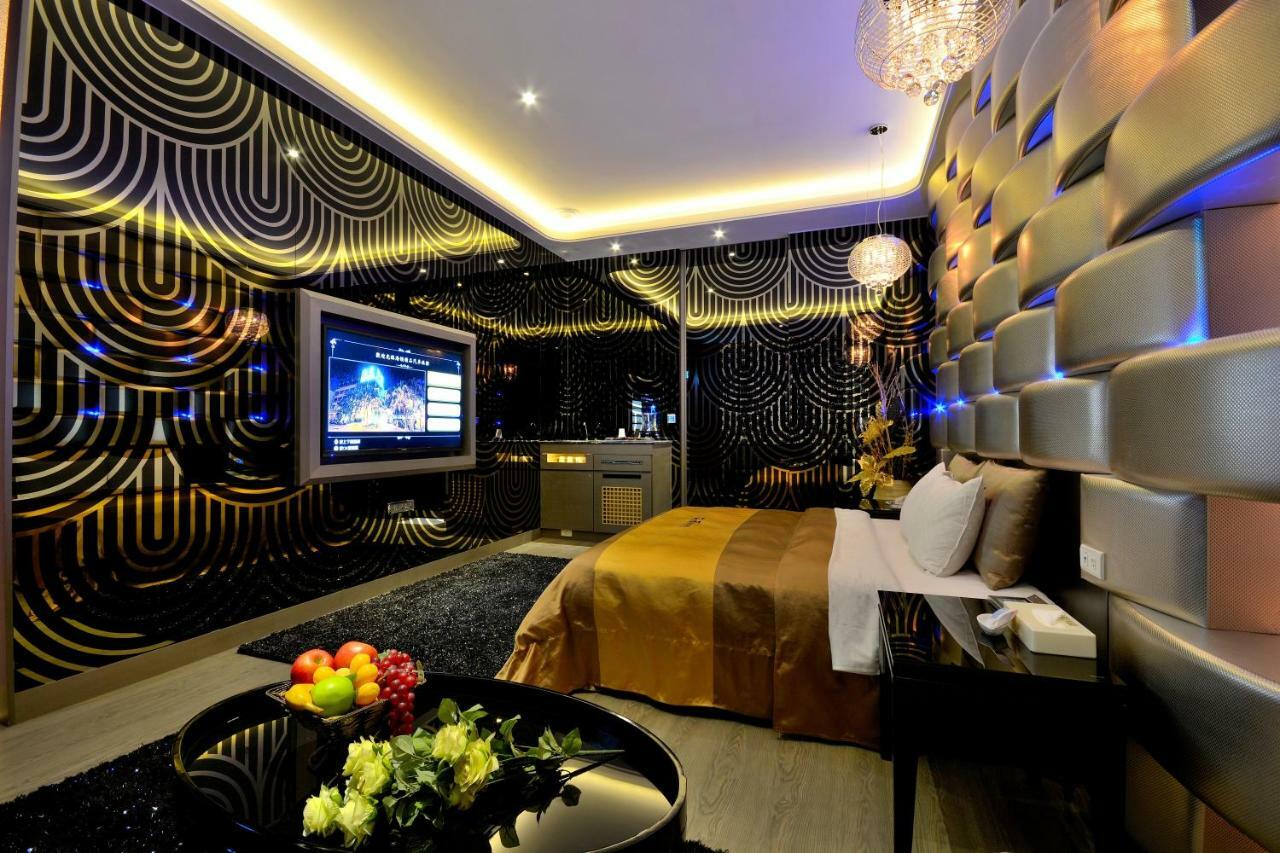 Hea Duenn Motel Taichung Bagian luar foto