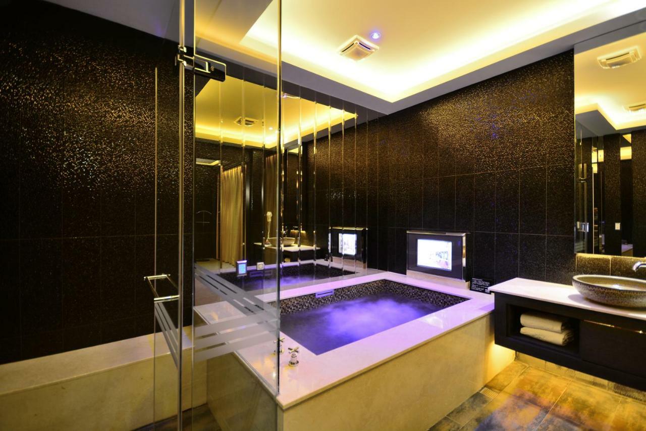 Hea Duenn Motel Taichung Bagian luar foto